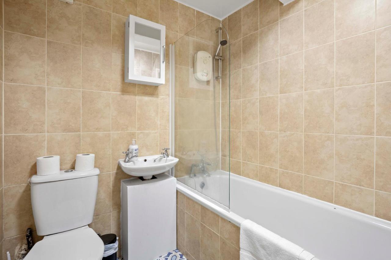 Queens Apartment - By My Getaways - Free Parking For One Car Hove Exteriér fotografie